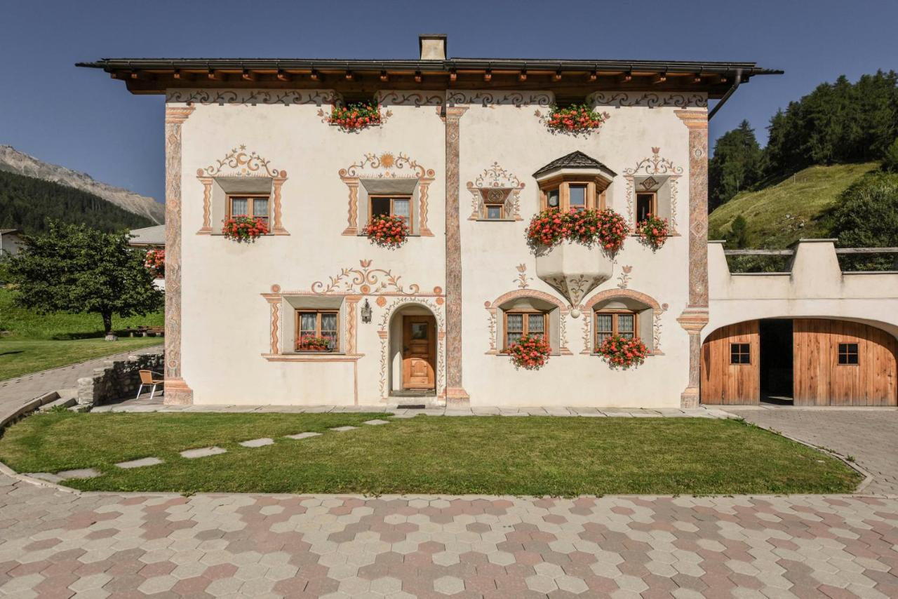 Chasa Curtins Apartment Valchava Exterior foto