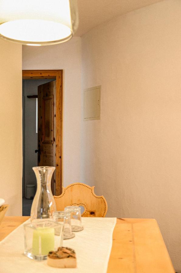 Chasa Curtins Apartment Valchava Exterior foto